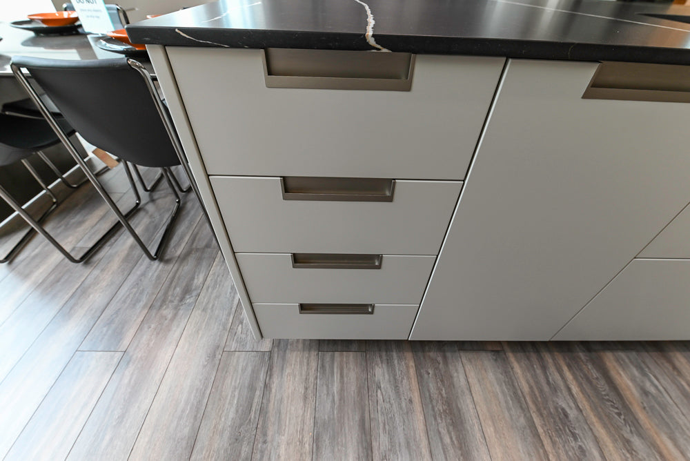 Aster Cucine Modern Lacquered with Metallic Finish Kitchen & Island