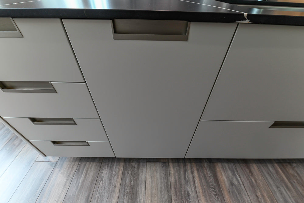 Aster Cucine Modern Lacquered with Metallic Finish Kitchen & Island
