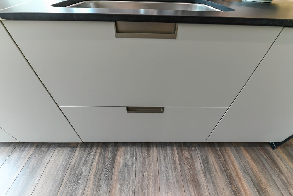 Aster Cucine Modern Lacquered with Metallic Finish Kitchen & Island