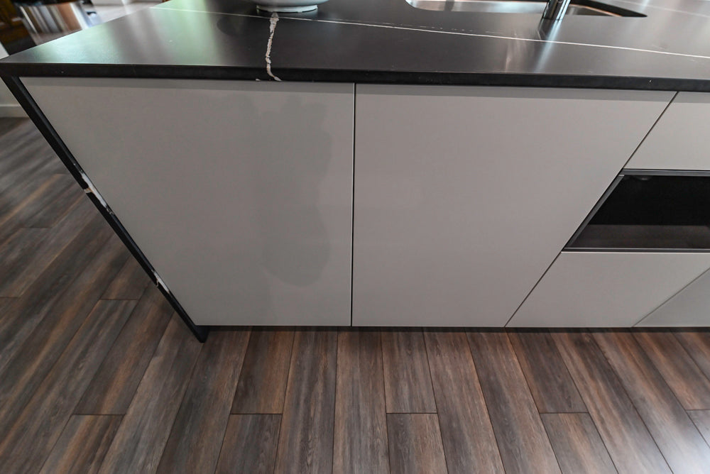 Aster Cucine Modern Lacquered with Metallic Finish Kitchen & Island