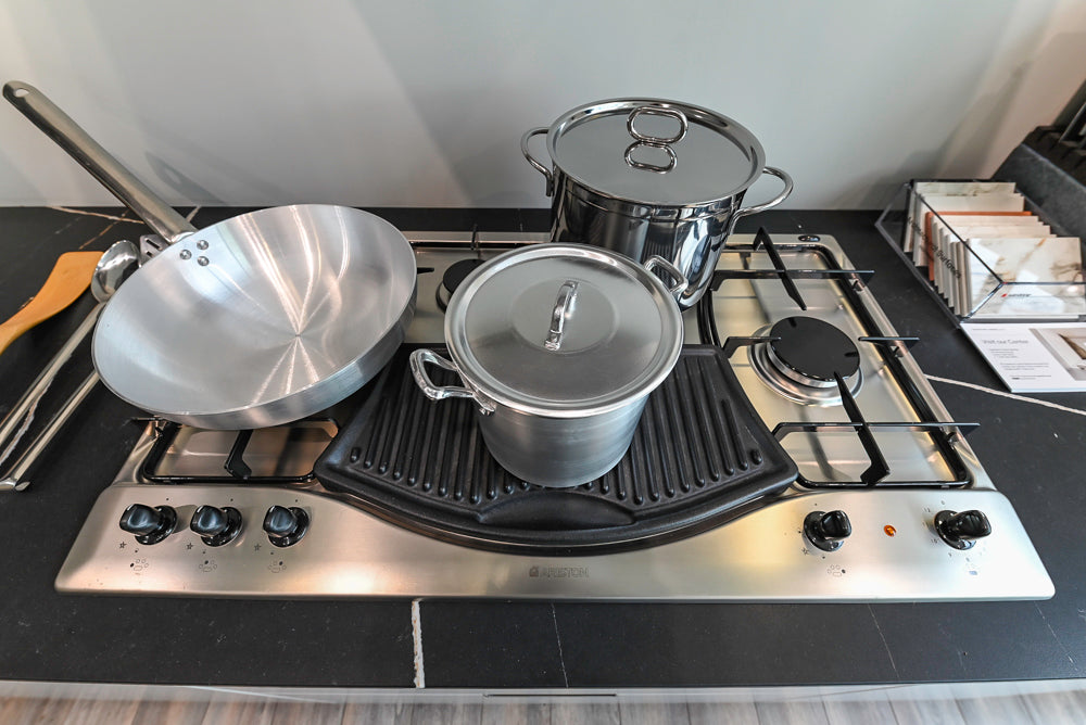 Aster Cucine Modern Lacquered with Metallic Finish Kitchen & Island