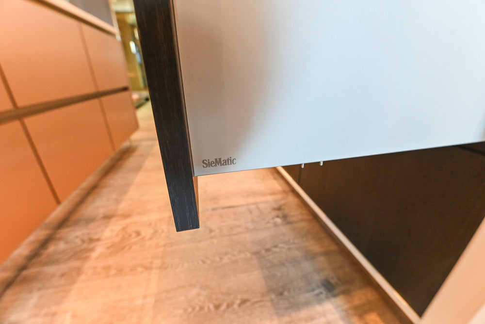 SieMatic S2 Modern Rose Gold Handleless Island with Lotus White Hideaway Pantry | photo 76