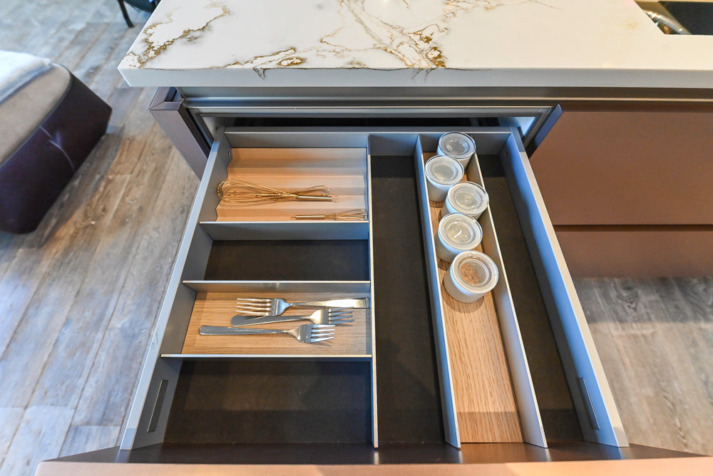 SieMatic S2 Modern Rose Gold Handleless Island with Lotus White Hideaway Pantry | photo 84