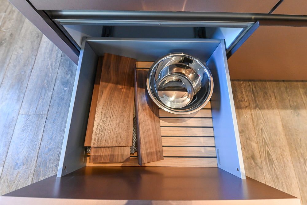 SieMatic S2 Modern Rose Gold Handleless Island with Lotus White Hideaway Pantry | photo 86