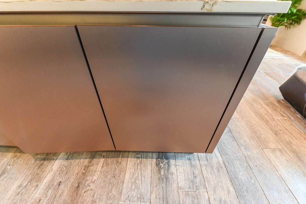 SieMatic S2 Modern Rose Gold Handleless Island with Lotus White Hideaway Pantry | photo 109