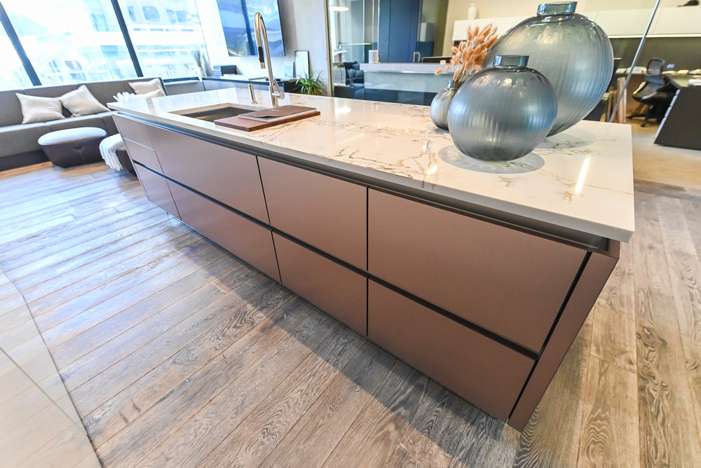 SieMatic S2 Modern Rose Gold Handleless Island with Lotus White Hideaway Pantry | photo 62