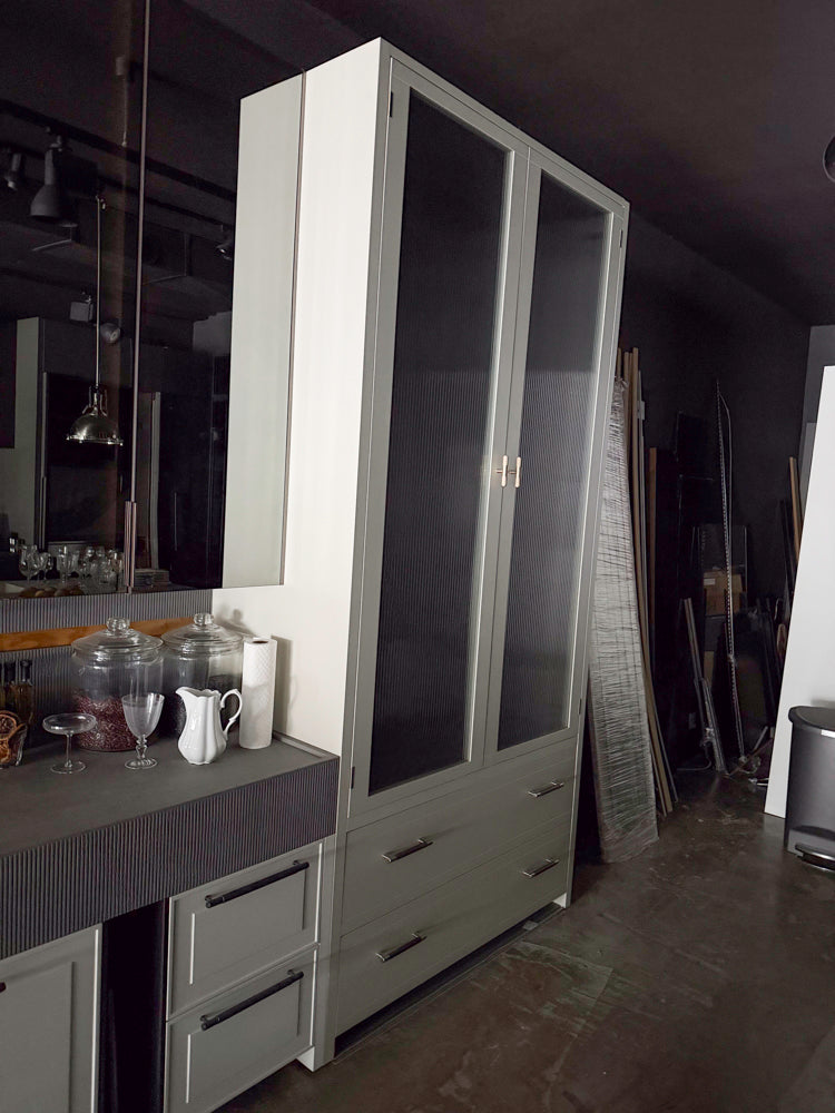 Italian minimalist display cabinet in white lacquer finish