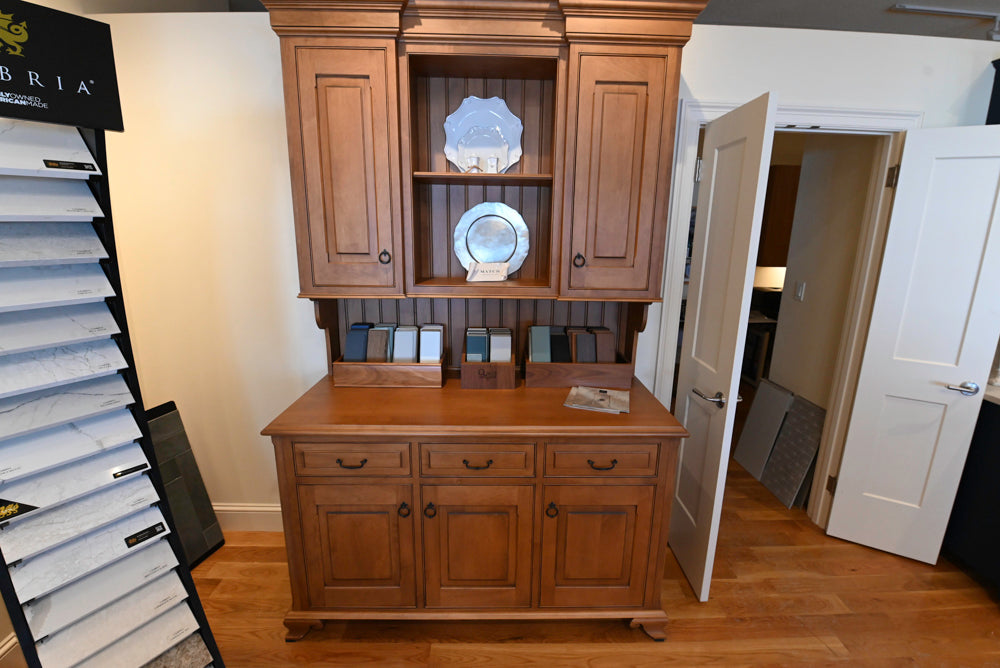 Quality Custom Traditional Freestanding Wooden Hutch