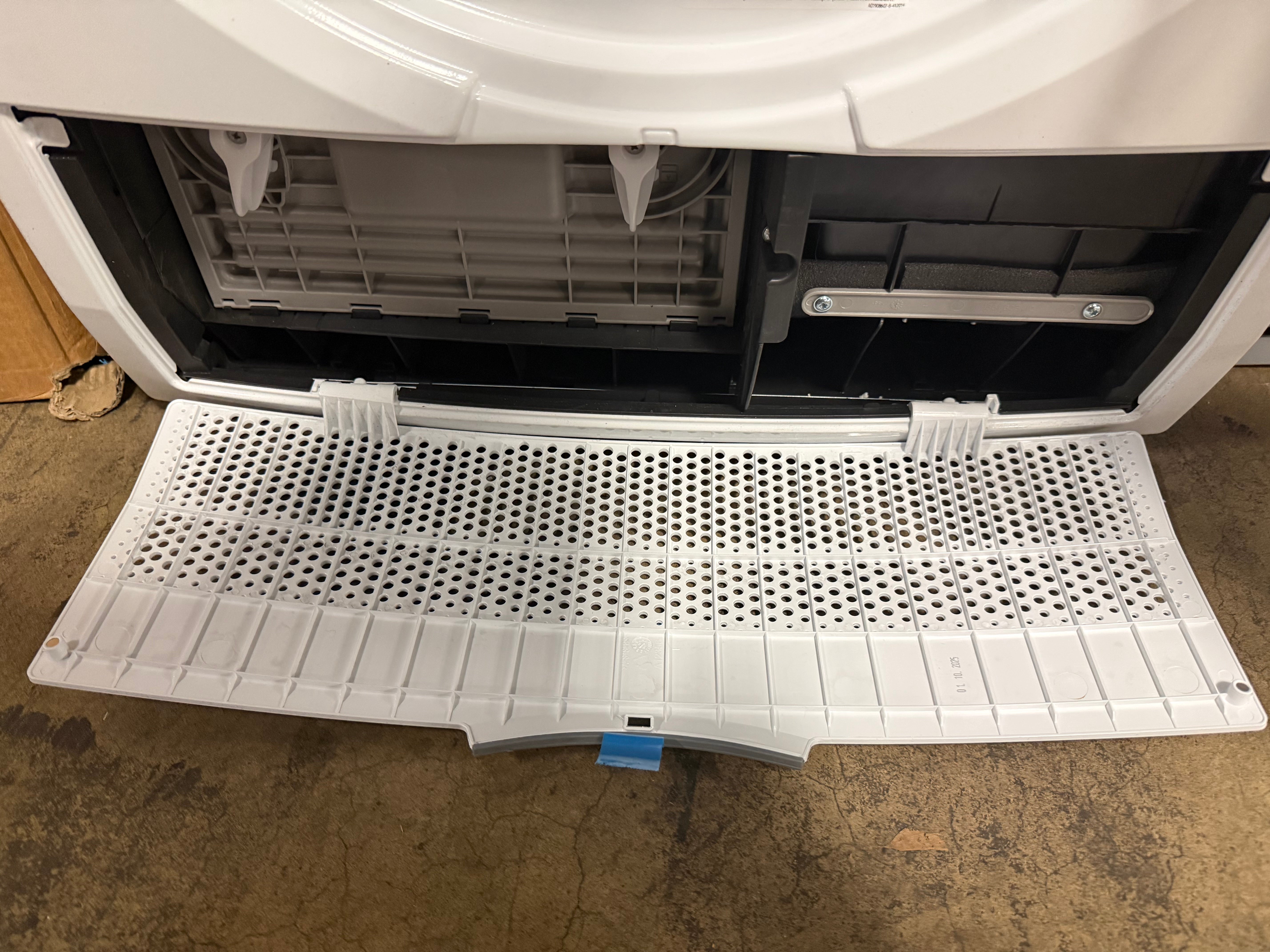 Electrolux ELFE4222AW 24" White Electric Ventless Dryer