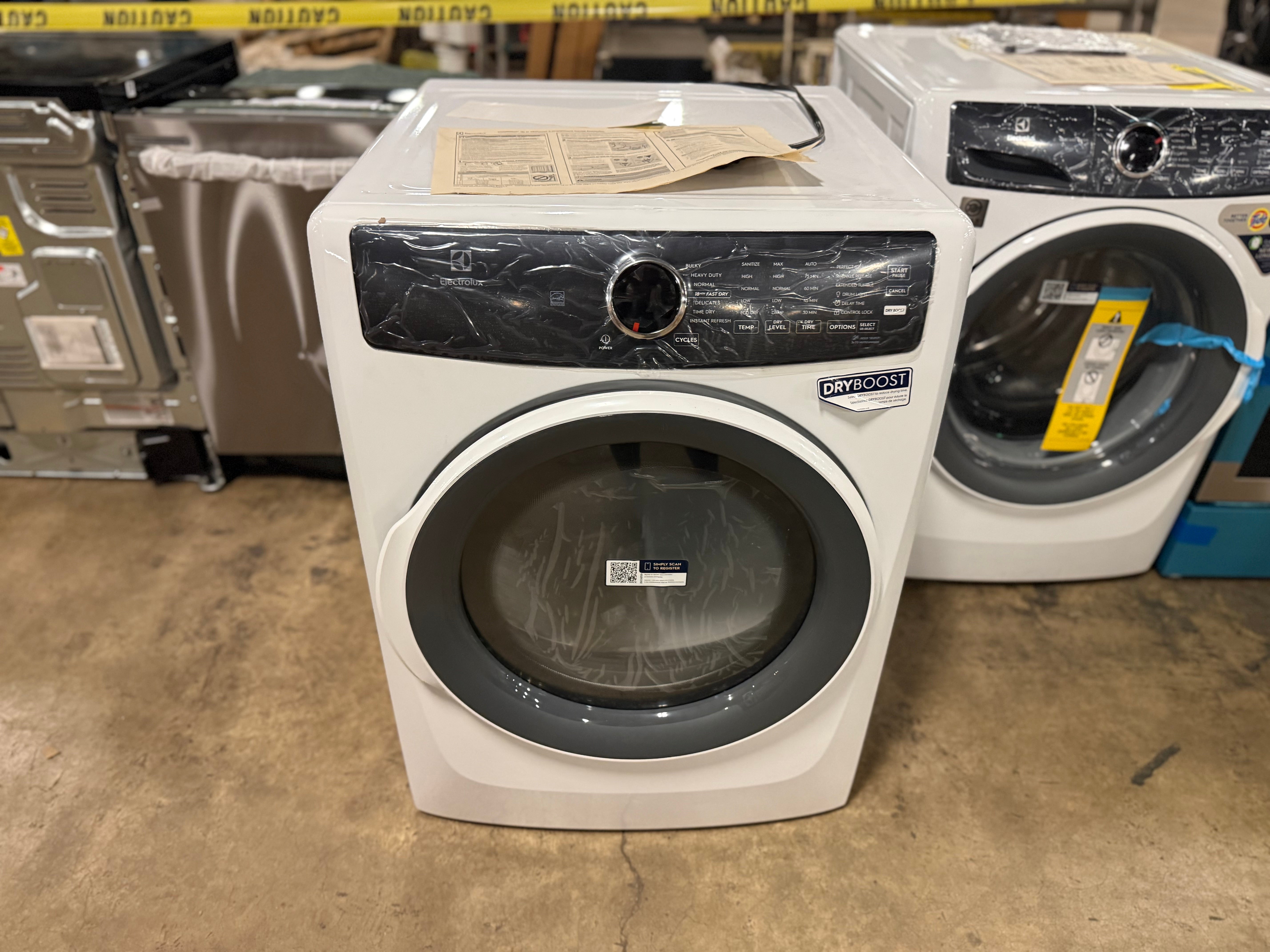 Modern Electrolux dryer ELFG7437AW featuring Instant Refresh and Fast Dry