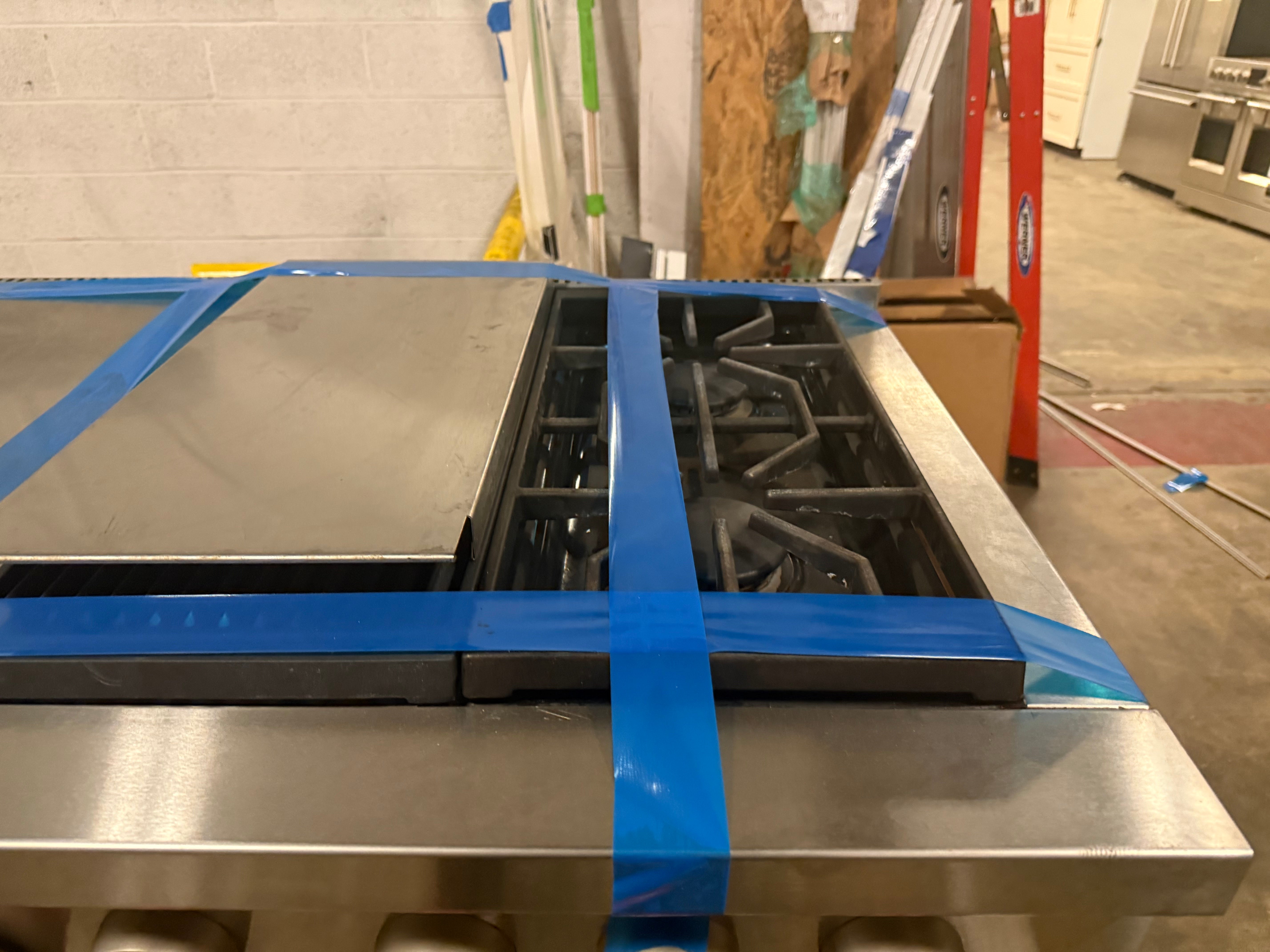 Wolf DF606CG 60" Stainless Steel Dual Fuel Range