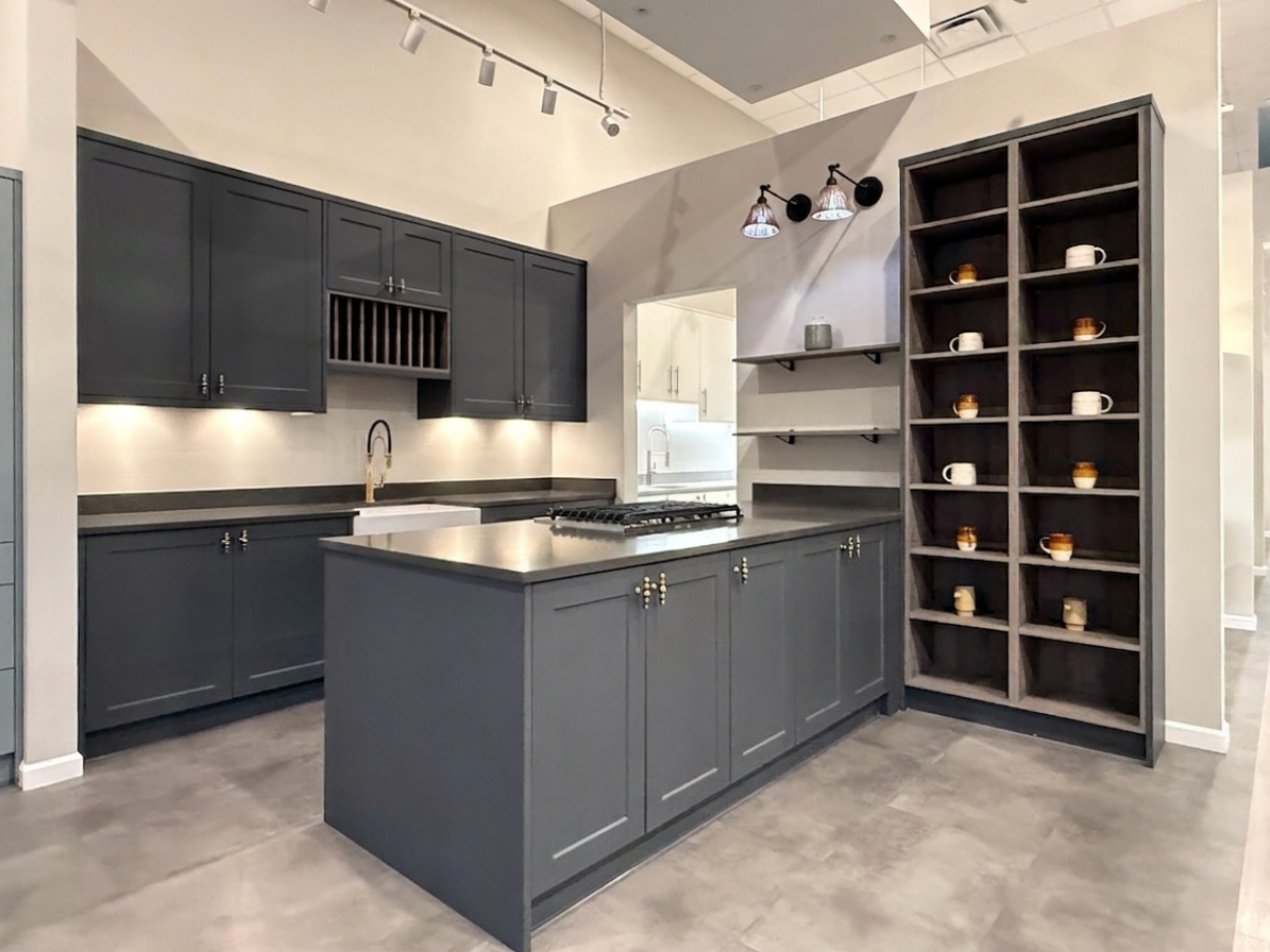 Wren Shaker Chelsea Juratek Forest Green Matte Kitchen