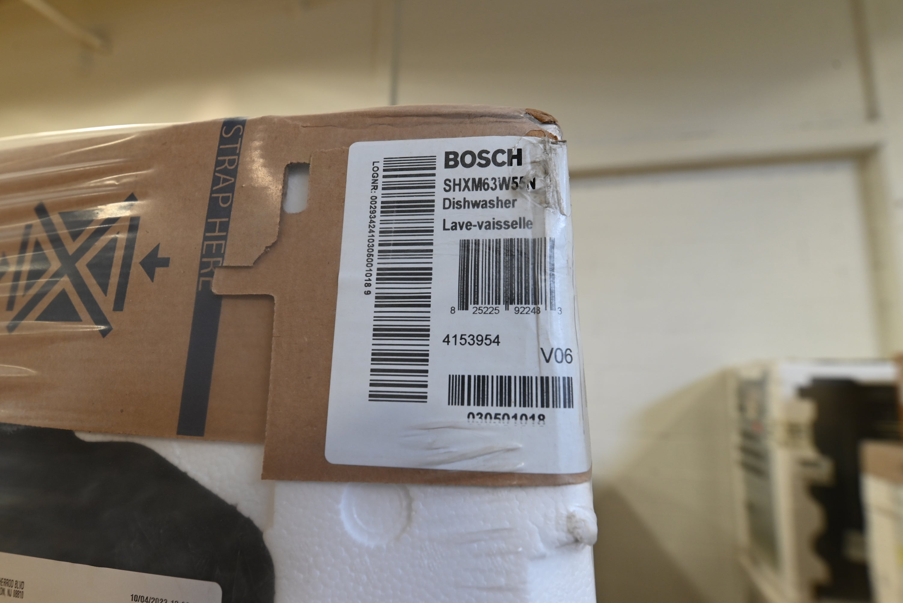 Bosch SHXM63W55N 24" Stainless Steel Dishwasher