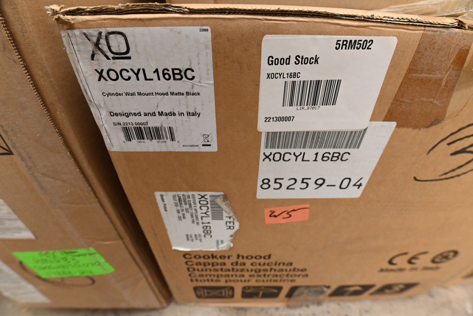 XO XOCYLI16BC 16" Black Cylinder Island Mount Range Hood