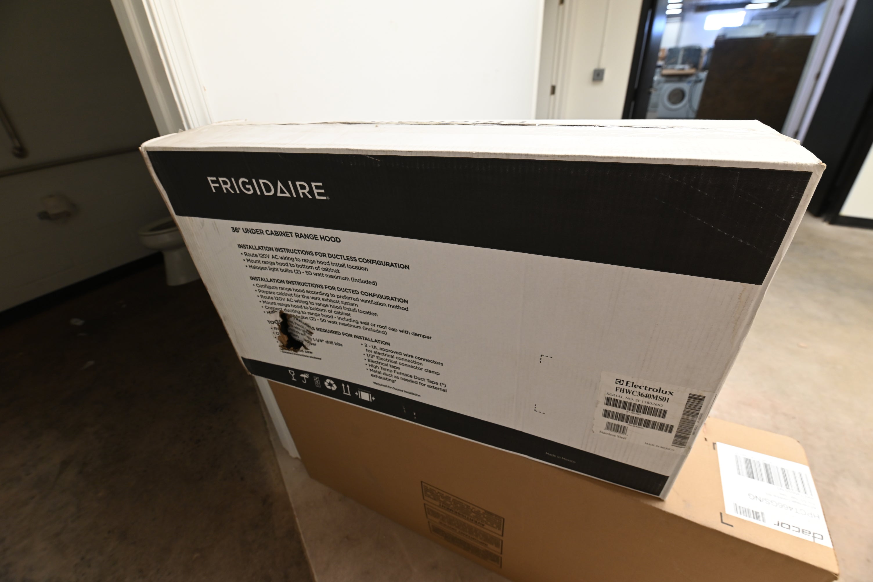 Frigidaire FHWC3640MS 36" Stainless Steel Under Cabinet Range Hood