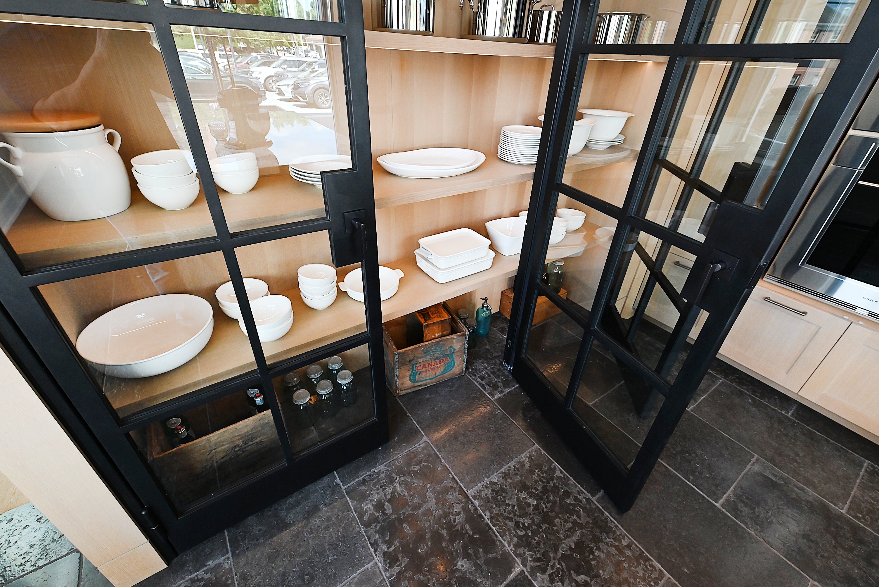 Quality Custom Marble & Onyx Flair Transitional Showroom Display Kitchen