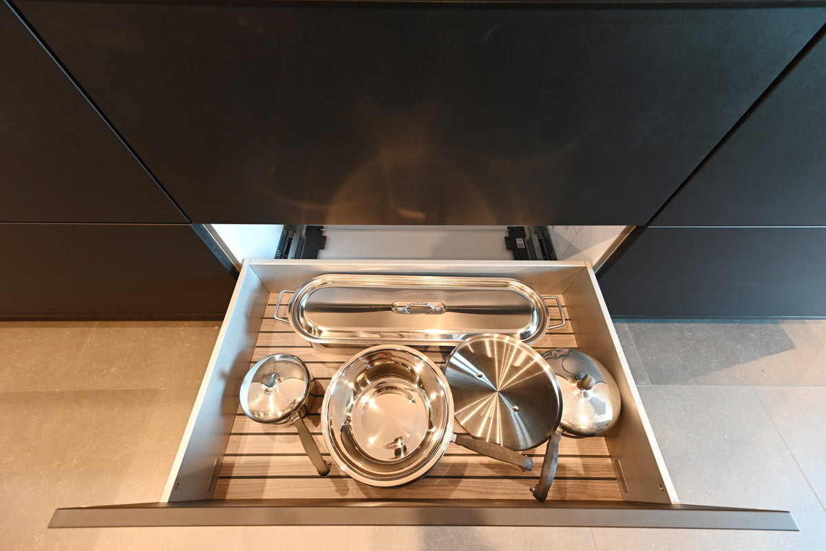 SieMatic Modern Black Kitchen with Island & Miele Appliances | photo 89