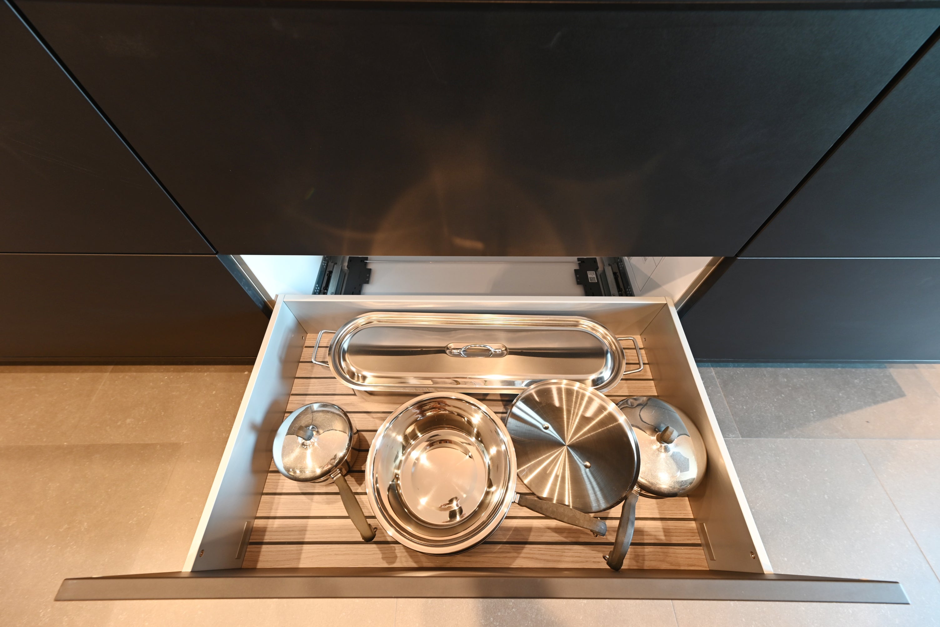 SieMatic Modern Black Kitchen with Island & Miele Appliances