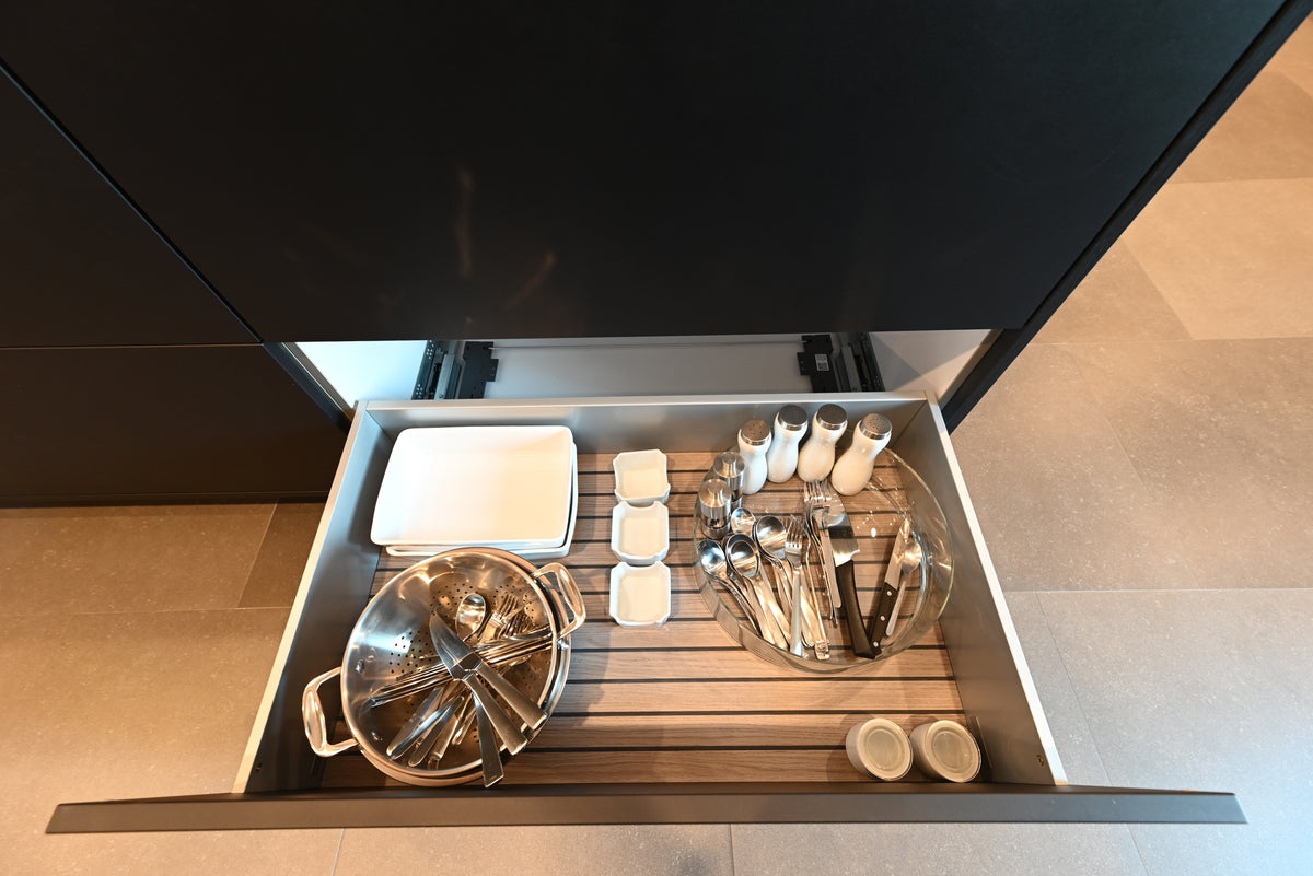 SieMatic Modern Black Kitchen with Island & Miele Appliances | photo 93