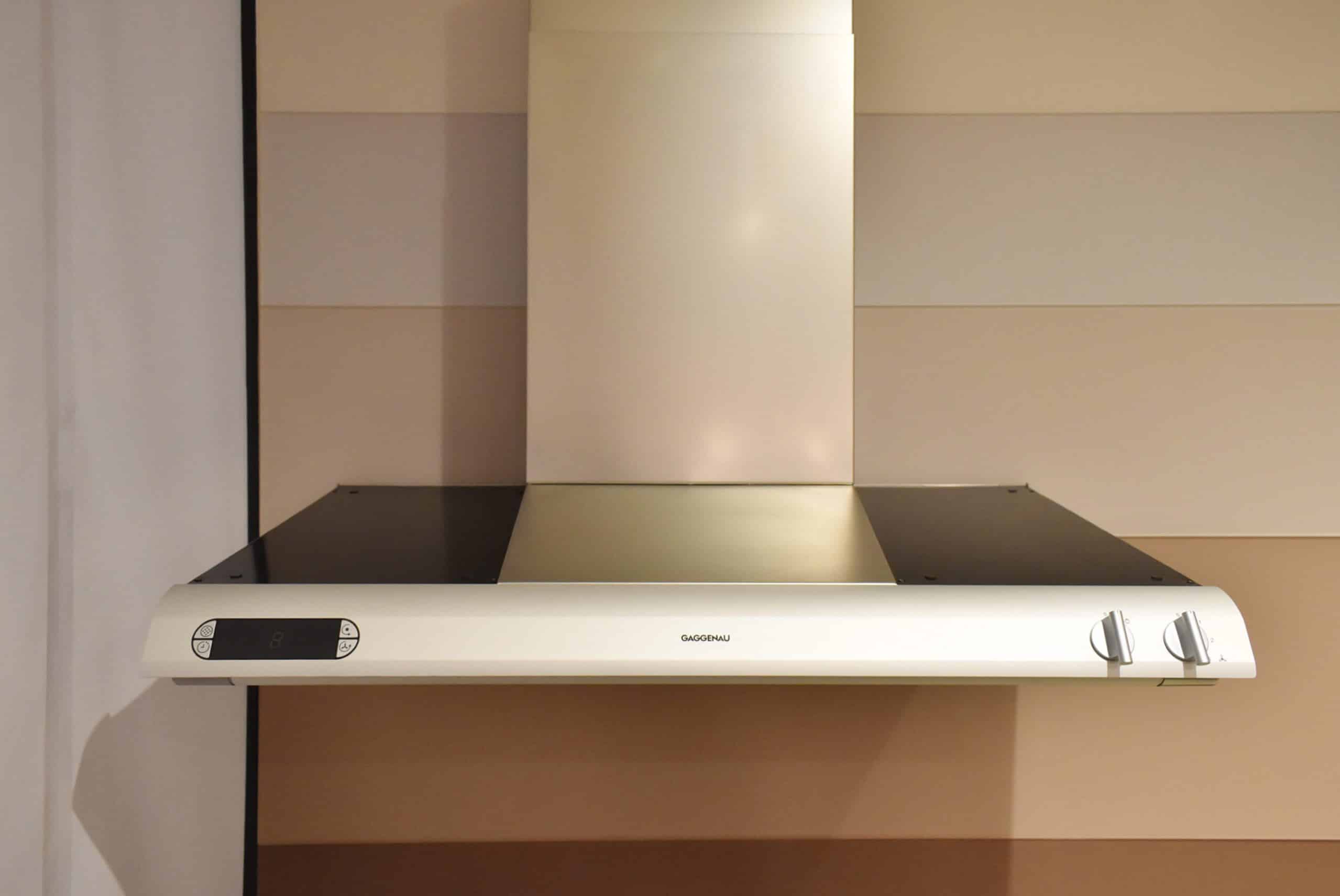 Downsview Olivewood Smooth Wood Modern Showroom Display Kitchen