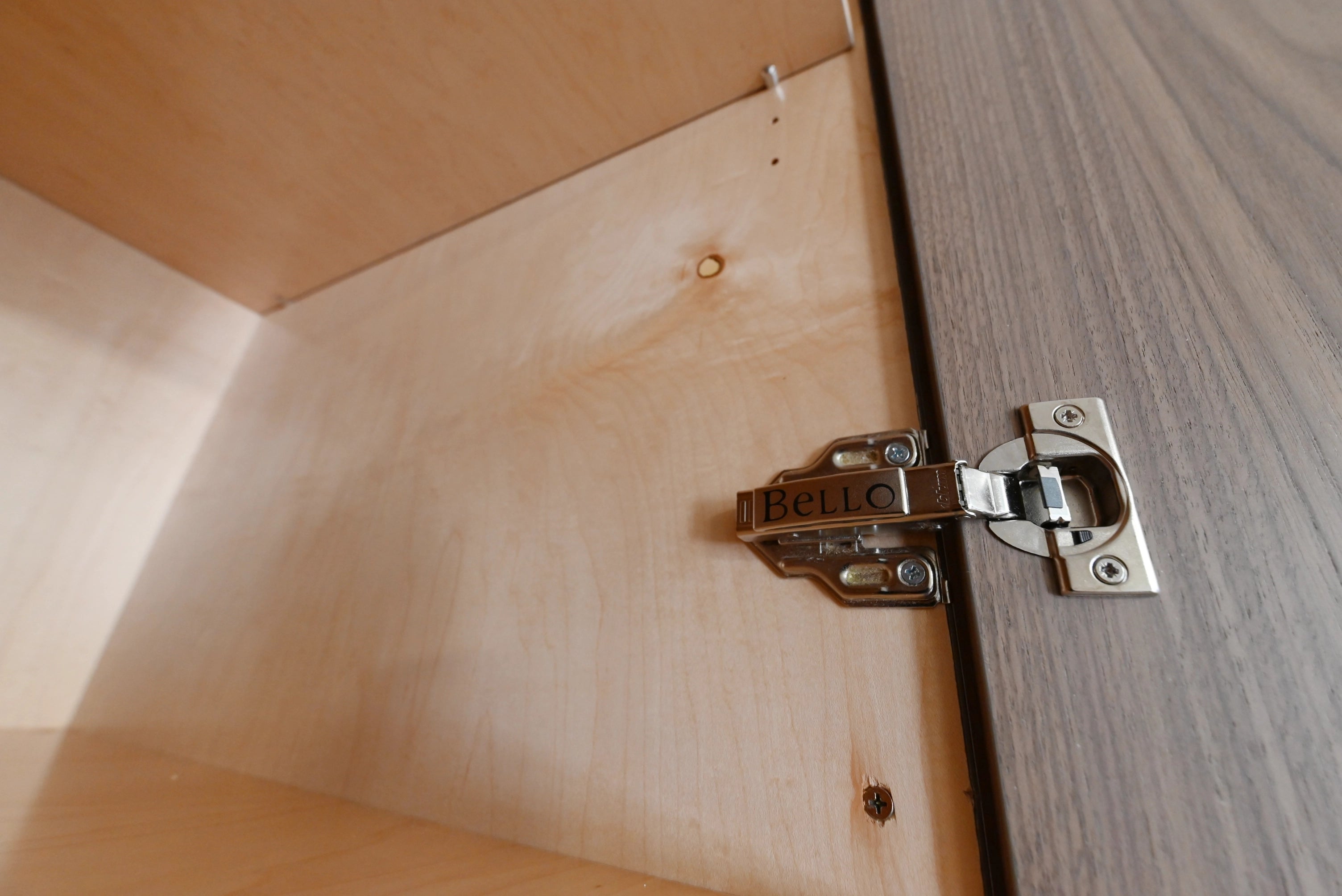 Lusso Eco-Friendly Natural Wood Modern Showroom Display Kitchen