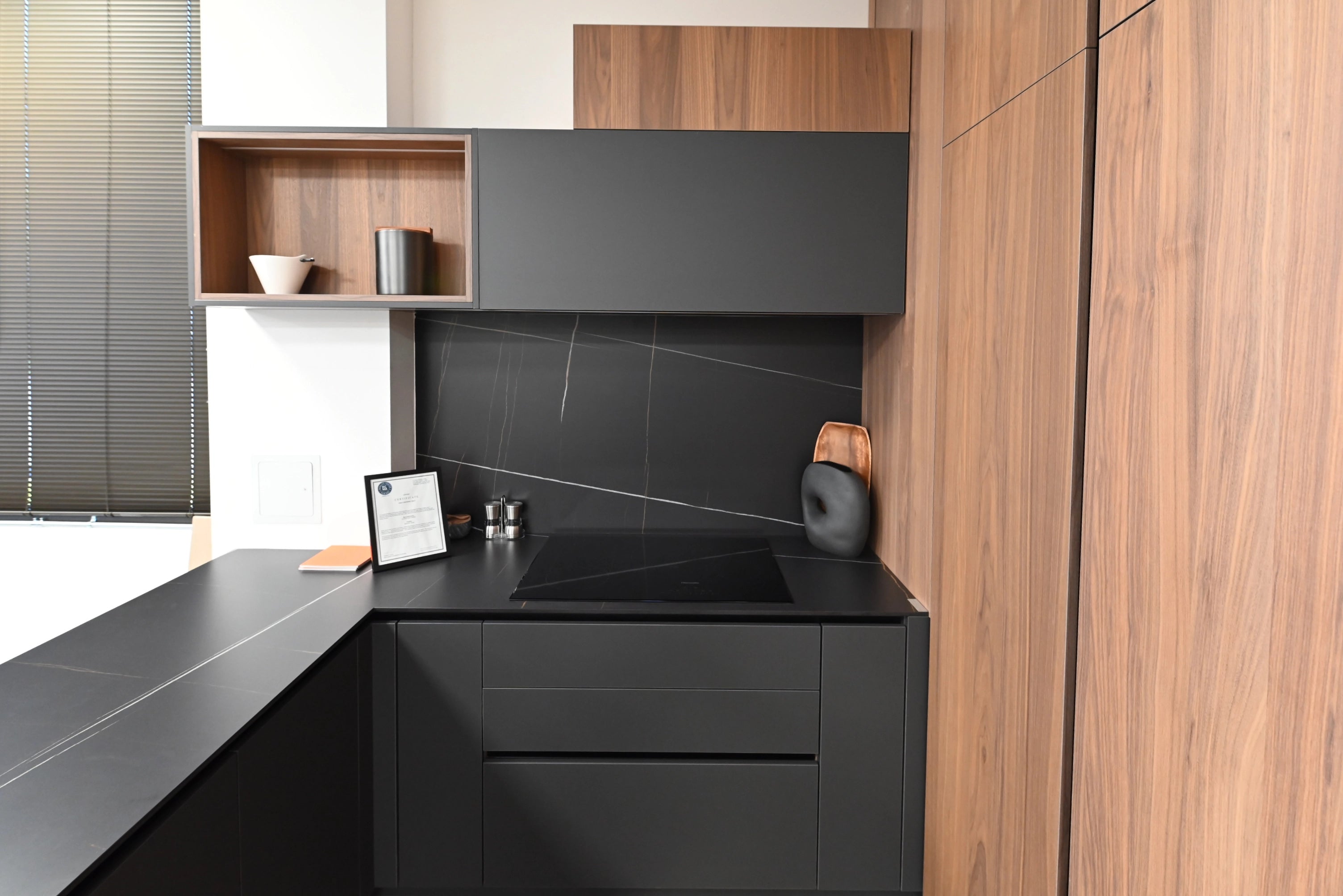 Lusso Eco-Friendly Natural Wood Modern Showroom Display Kitchen