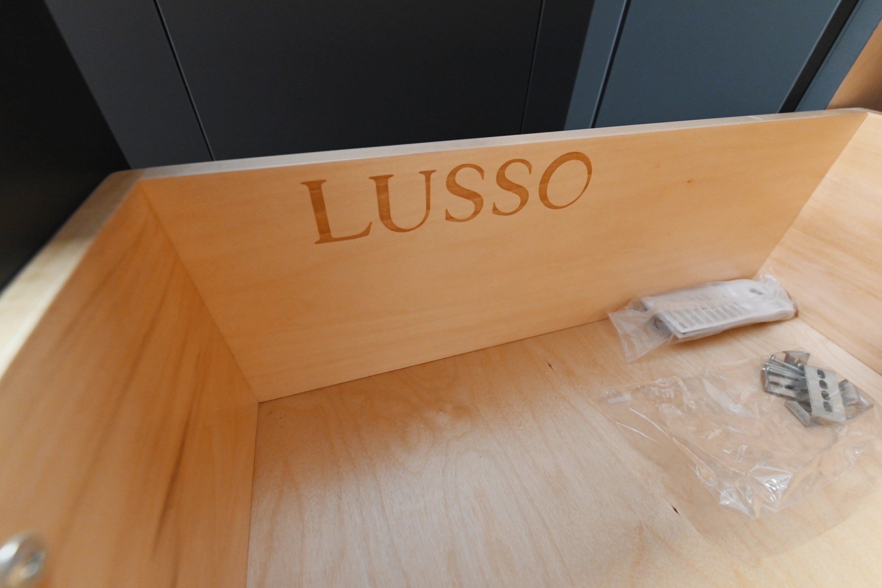 Lusso Eco-Friendly Natural Wood Modern Showroom Display Kitchen