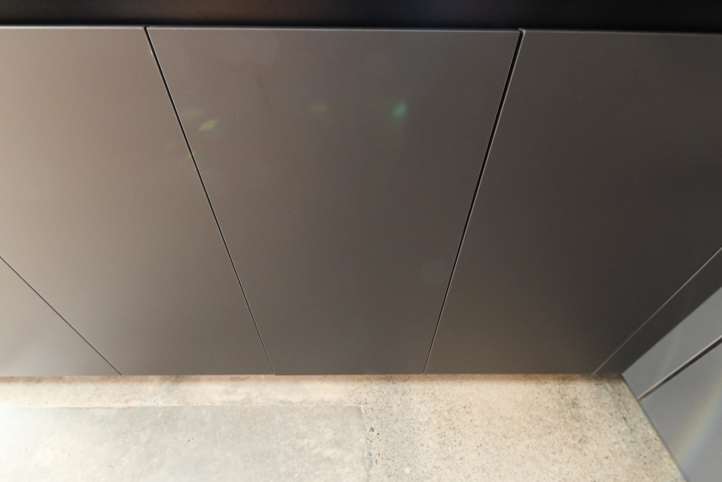 Lusso Eco-Friendly Natural Wood Modern Showroom Display Kitchen