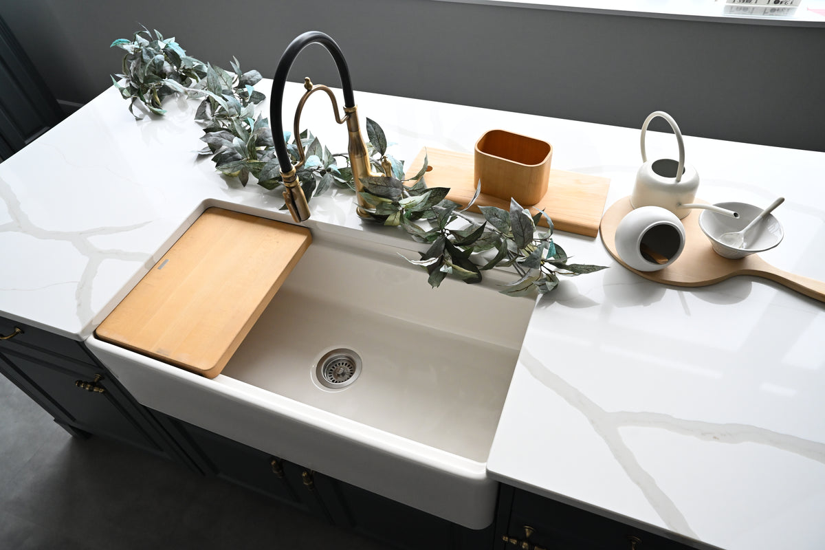 Wren Georgian Juratek Forest Green Matte Kitchen