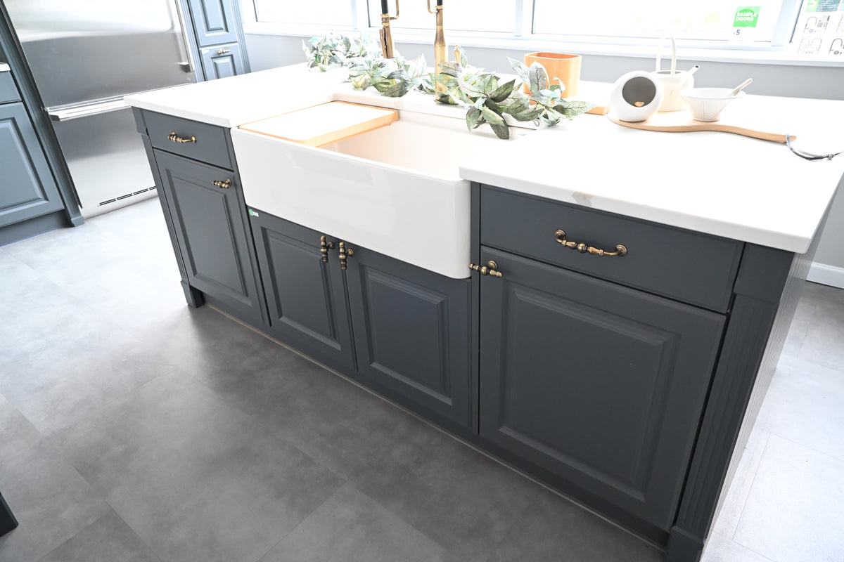 Wren Georgian Juratek Forest Green Matte Kitchen