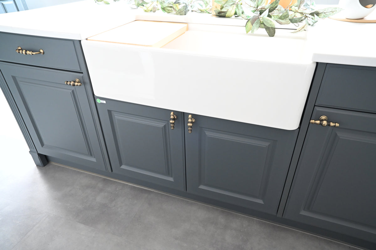 Wren Georgian Juratek Forest Green Matte Kitchen