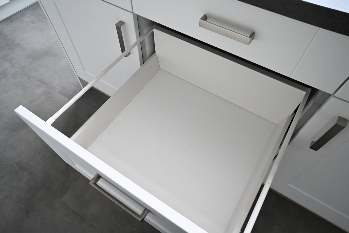 Wren Shaker Classic White Matte Kitchen