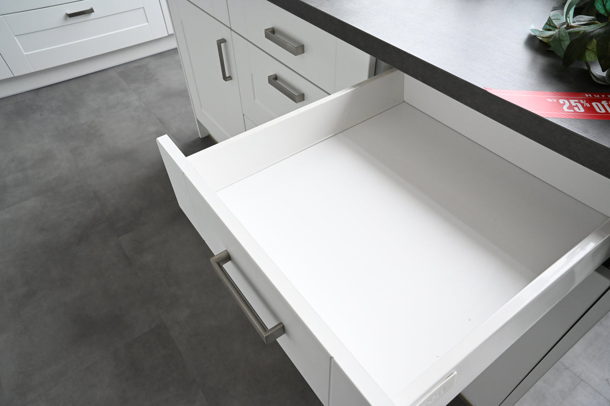 Wren Shaker Classic White Matte Kitchen