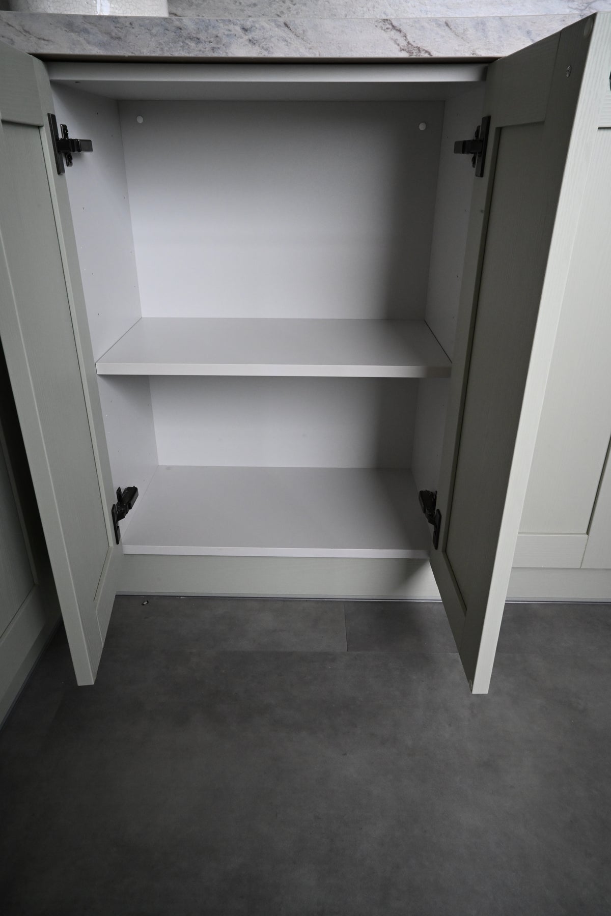 Wren Shaker Forest Classic Thyme Grain Kitchen