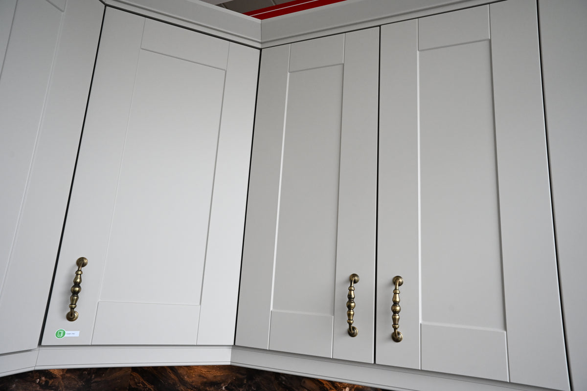 Wren Shaker Classic Cashmere Matte Kitchen