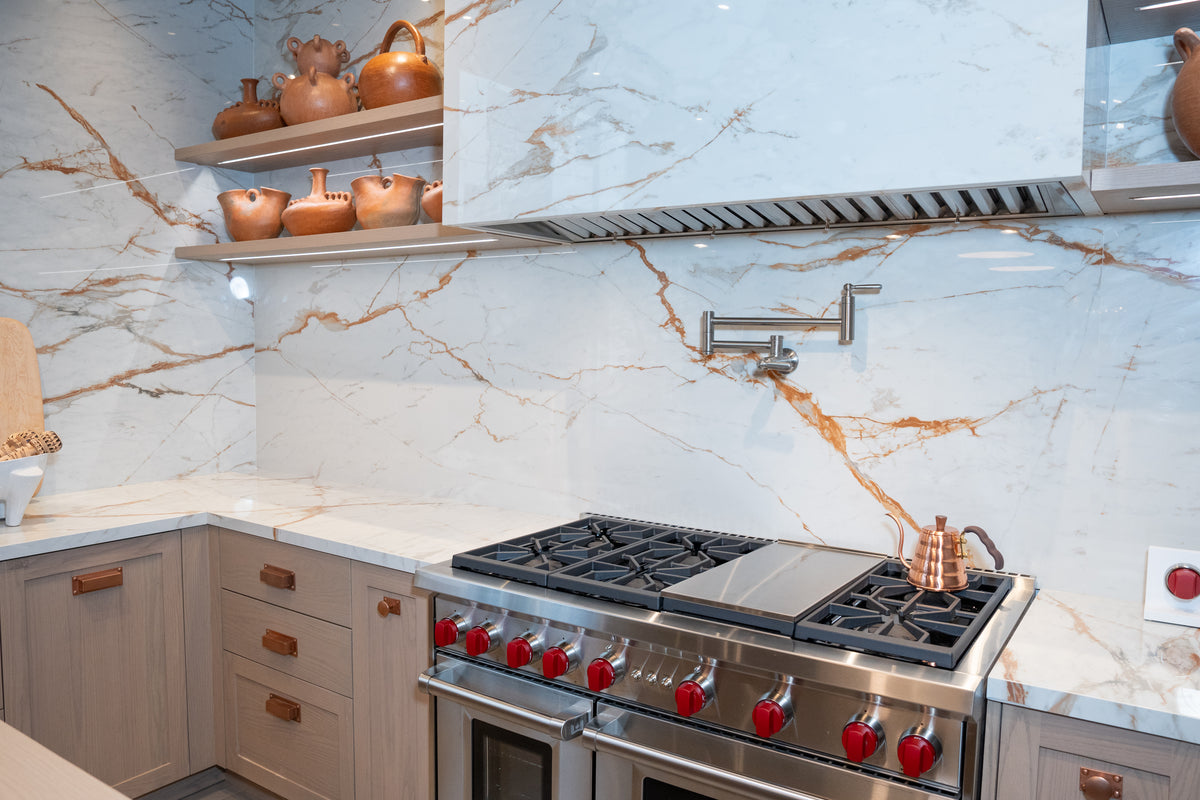 Albero Comodoro Green & Oak Veneer Kitchen with Wolf & Sub-Zero Appliances