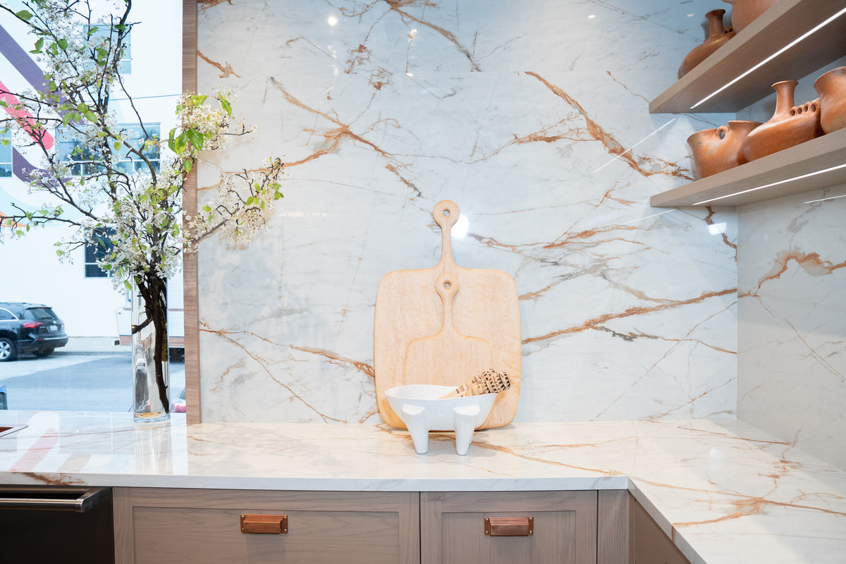 Albero Comodoro Green & Oak Veneer Kitchen with Wolf & Sub-Zero Appliances
