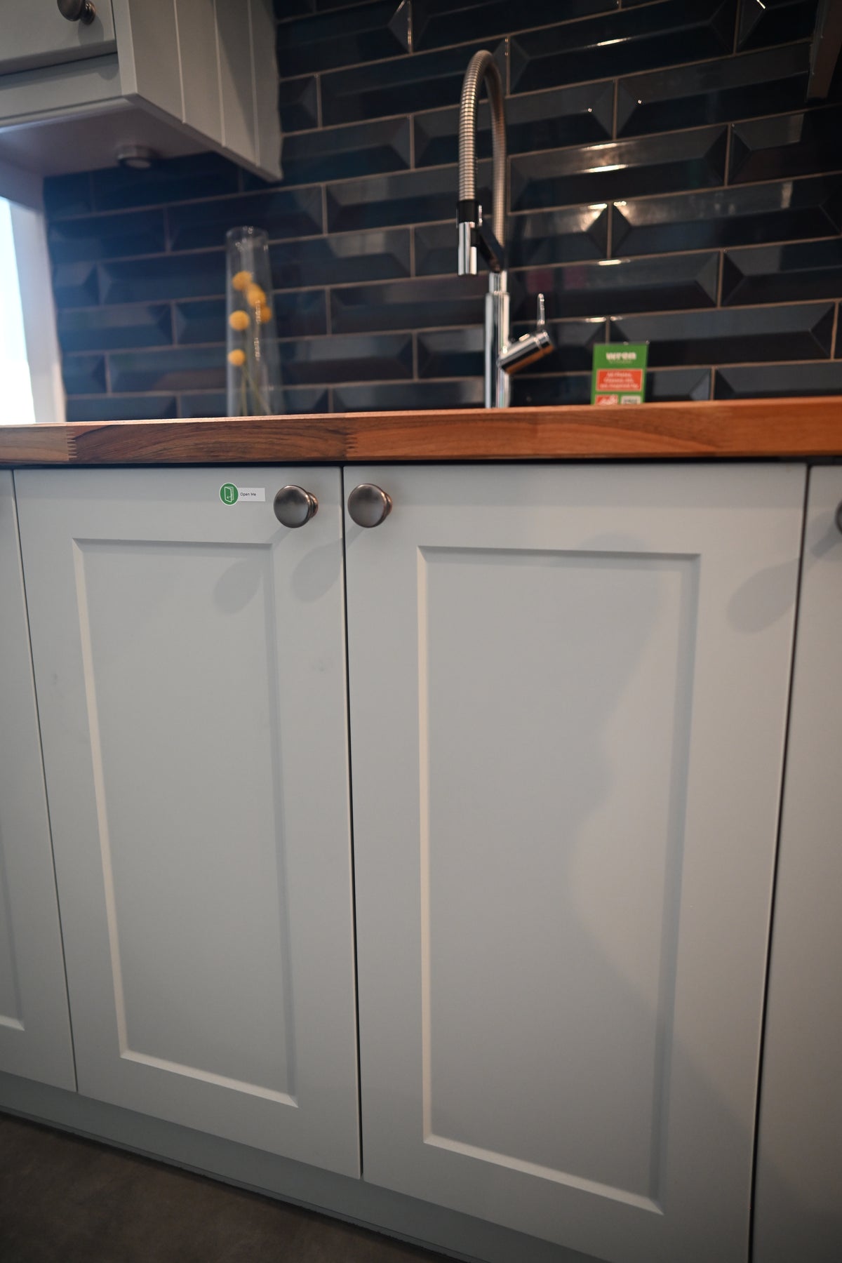 Wren Shaker Off White Matte Kitchen
