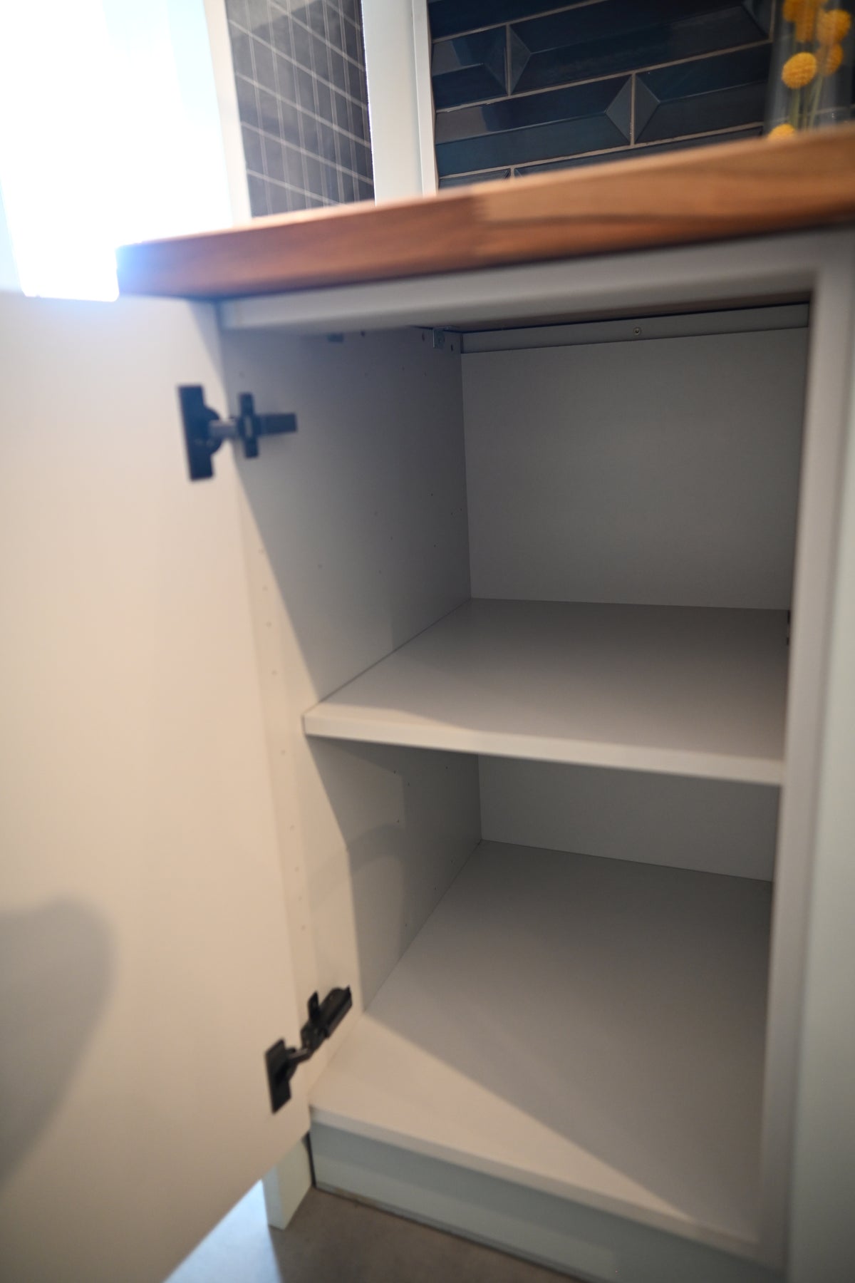 Wren Shaker Off White Matte Kitchen