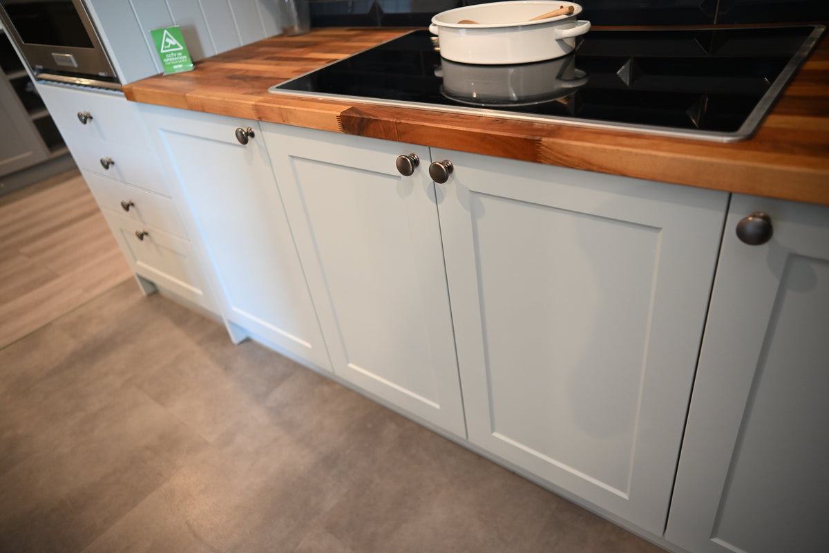 Wren Shaker Off White Matte Kitchen