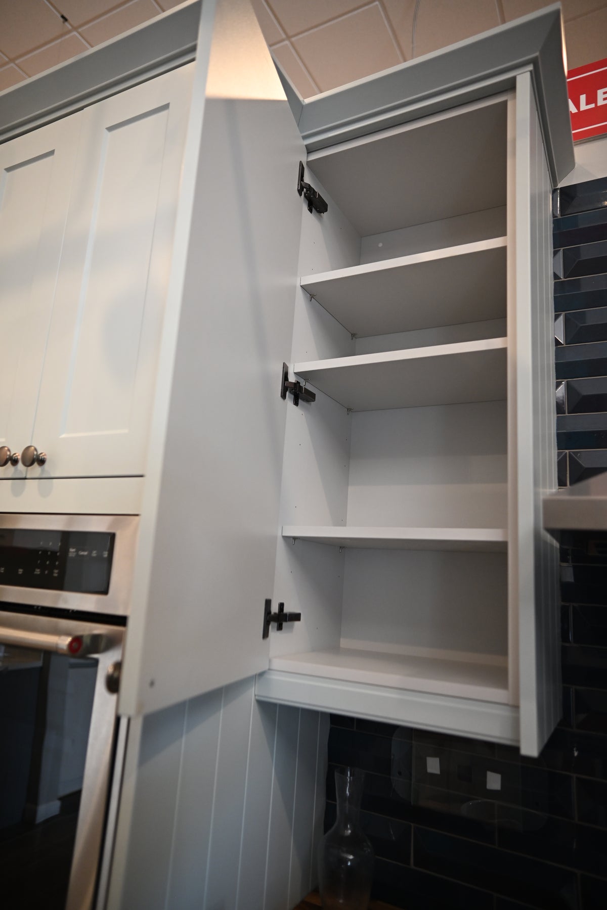 Wren Shaker Off White Matte Kitchen