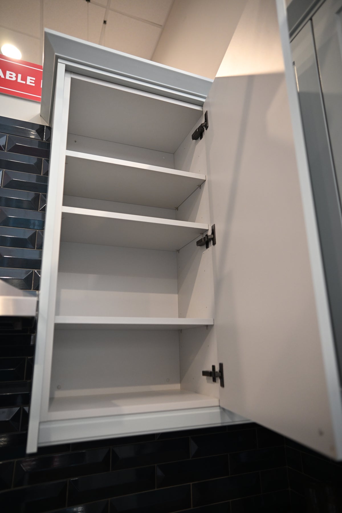 Wren Shaker Off White Matte Kitchen