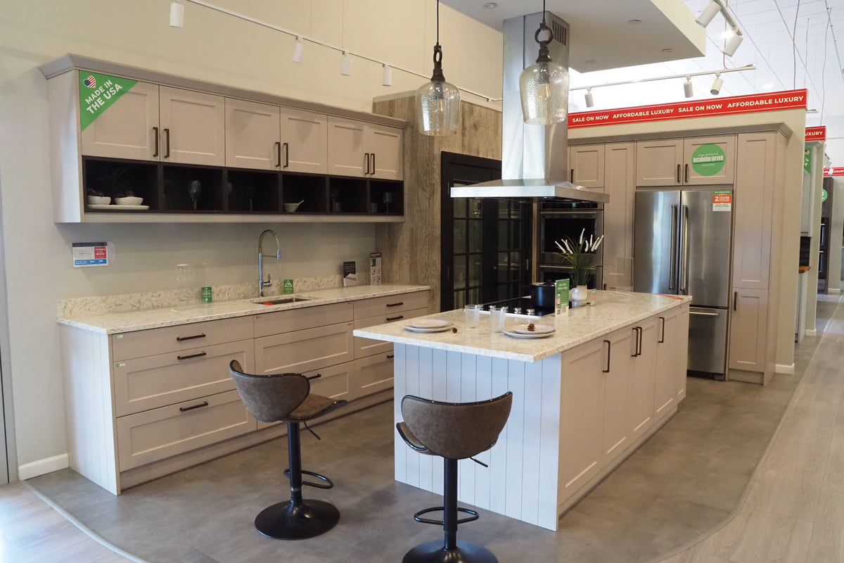 Wren Infinity Plus Shaker Chelsea Juratek Cashmere Matte Kitchen
