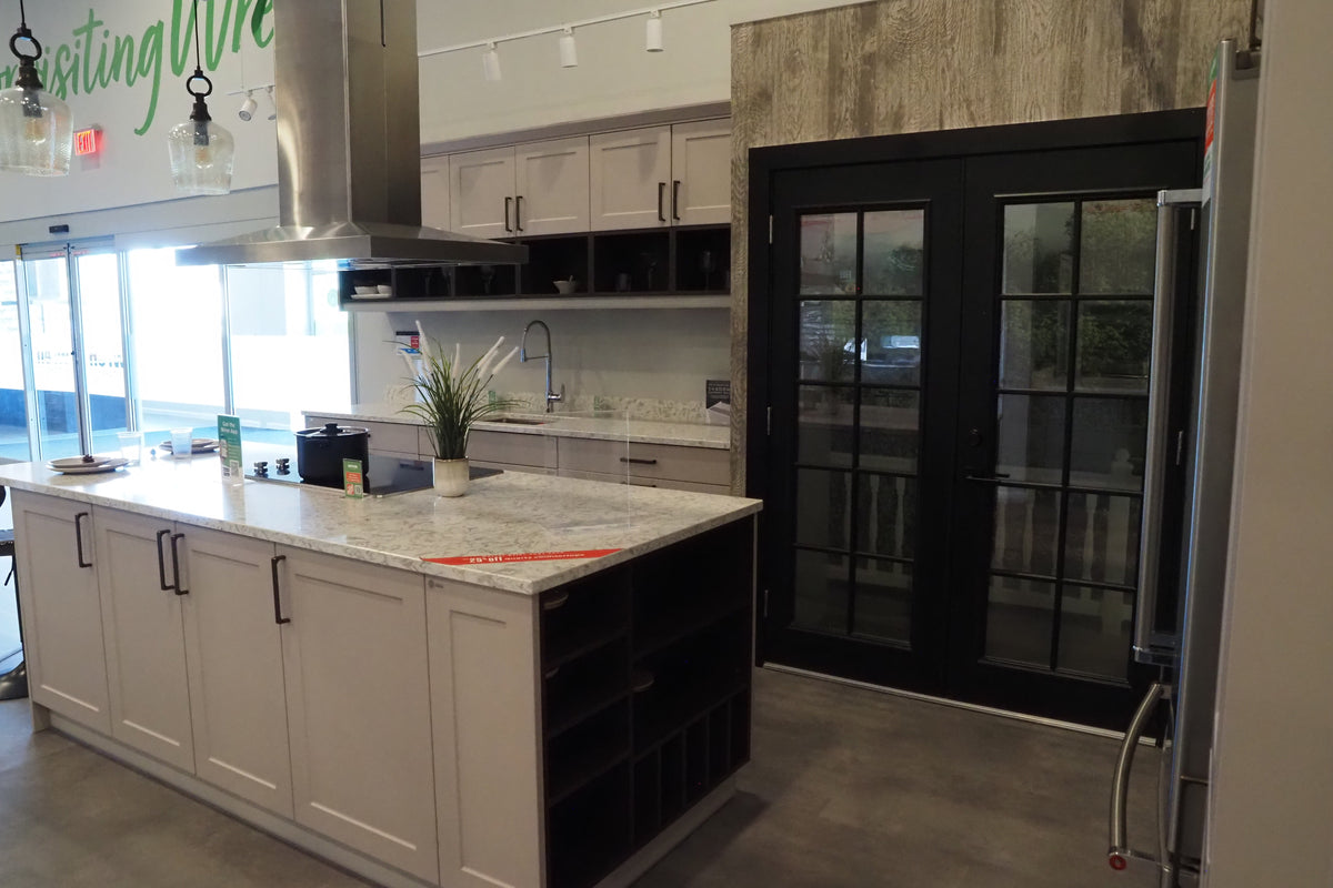 Wren Infinity Plus Shaker Chelsea Juratek Cashmere Matte Kitchen