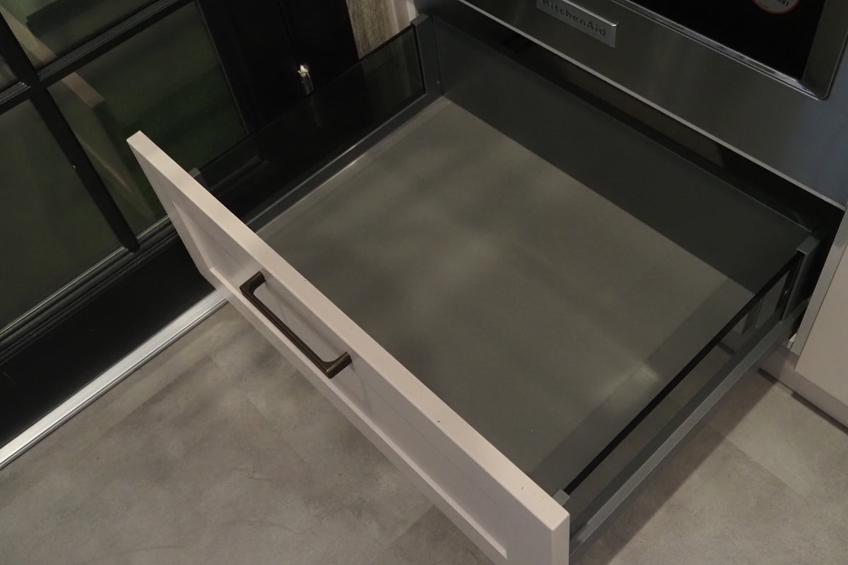 Wren Infinity Plus Shaker Chelsea Juratek Cashmere Matte Kitchen