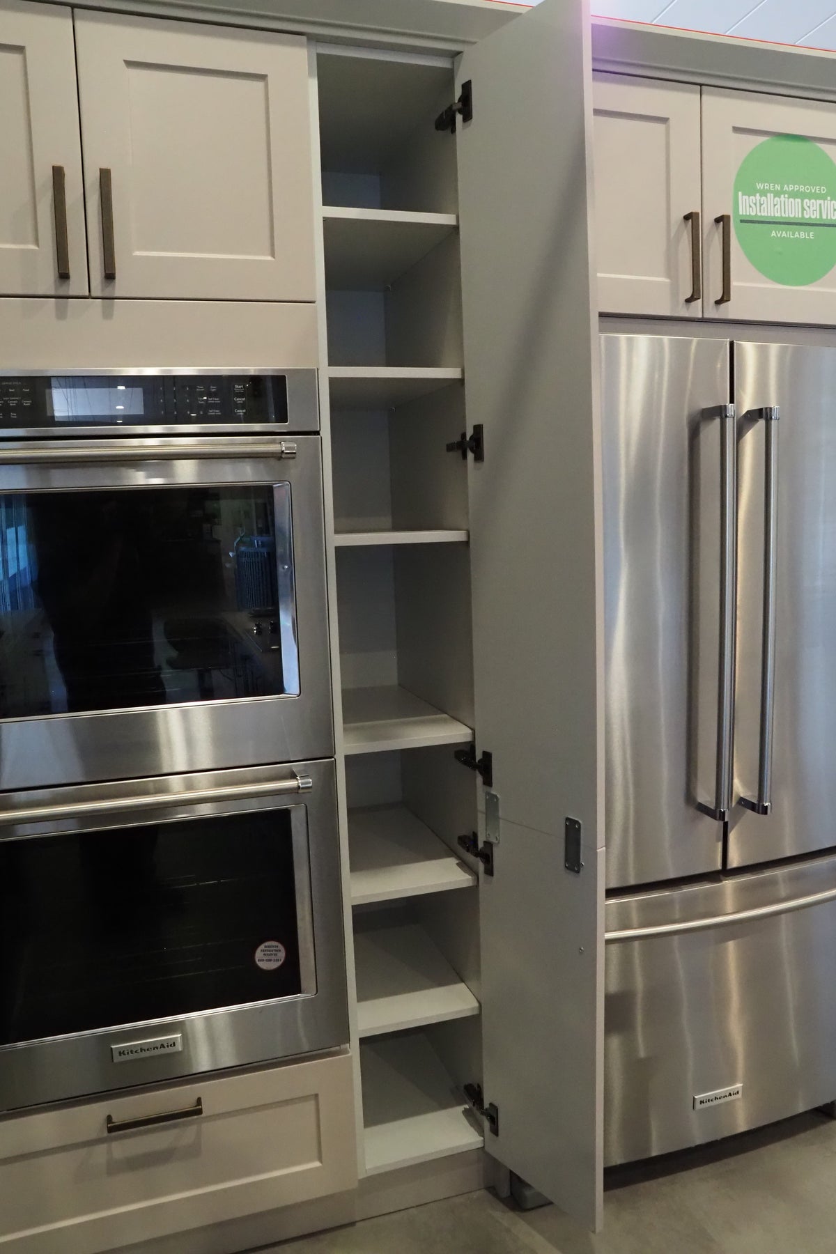 Wren Infinity Plus Shaker Chelsea Juratek Cashmere Matte Kitchen