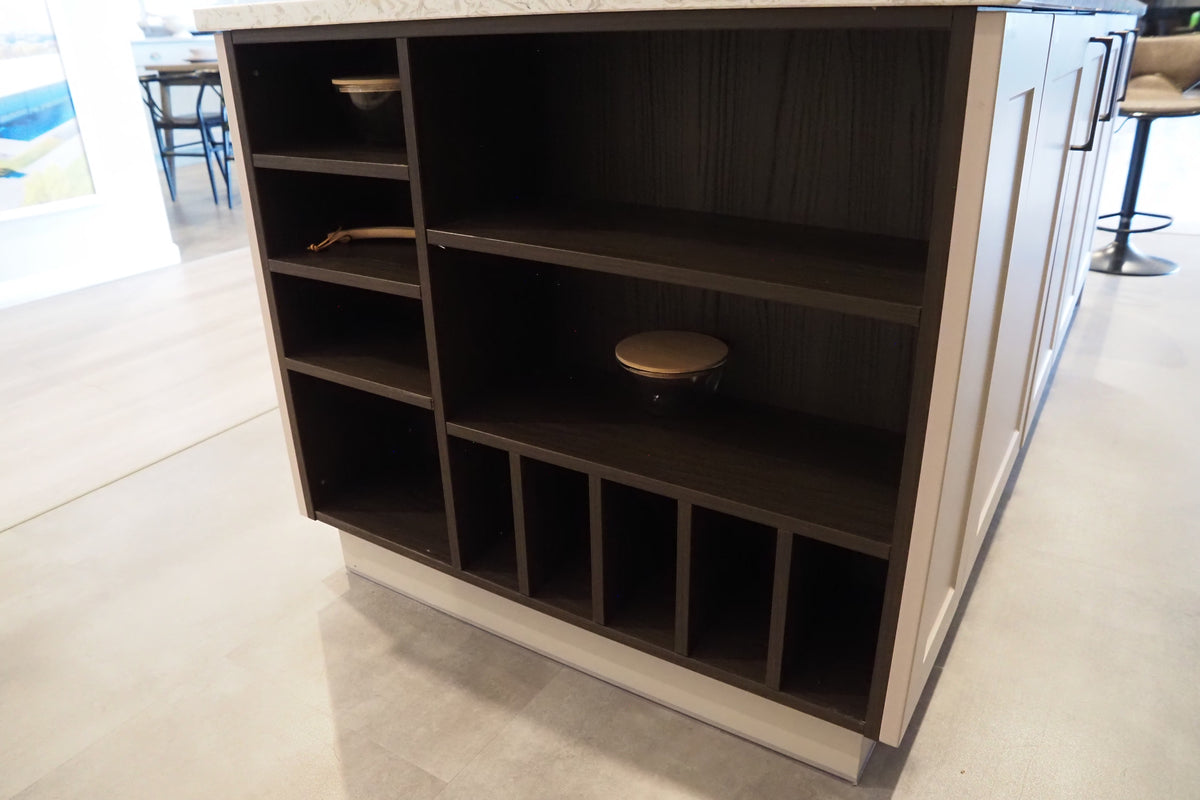 Wren Infinity Plus Shaker Chelsea Juratek Cashmere Matte Kitchen