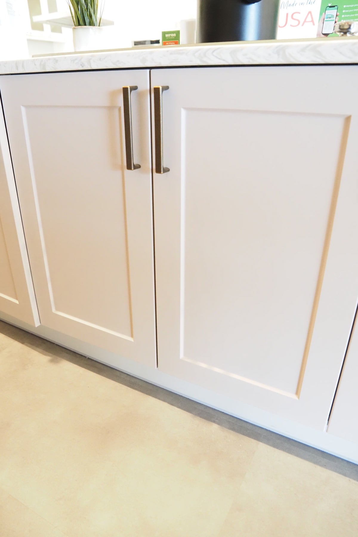 Wren Infinity Plus Shaker Chelsea Juratek Cashmere Matte Kitchen