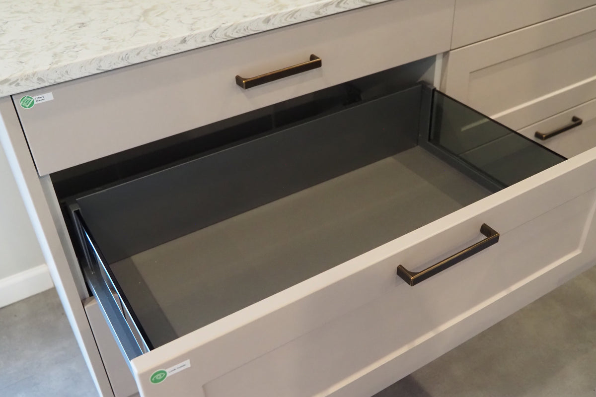 Wren Infinity Plus Shaker Chelsea Juratek Cashmere Matte Kitchen