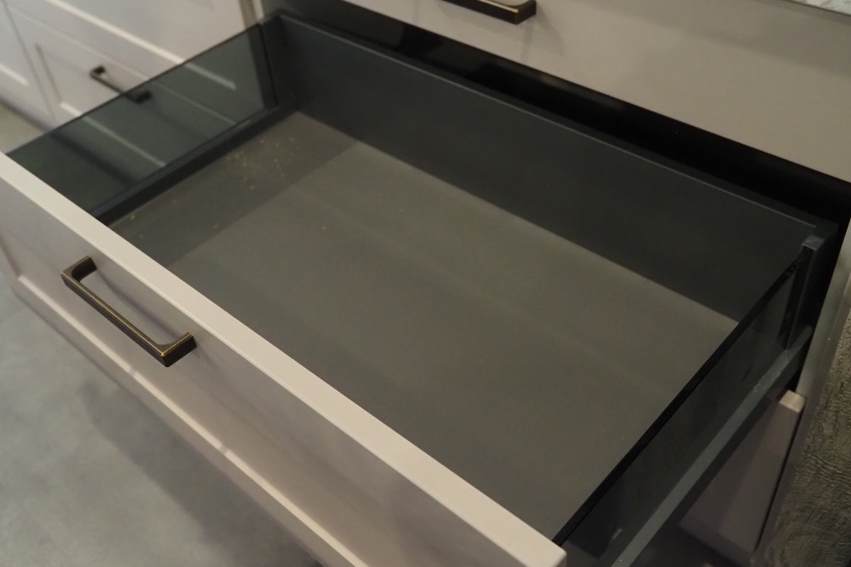 Wren Infinity Plus Shaker Chelsea Juratek Cashmere Matte Kitchen